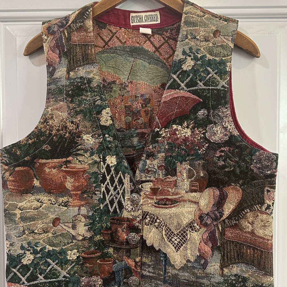 Optical Illusions Women's Multicolor Vest